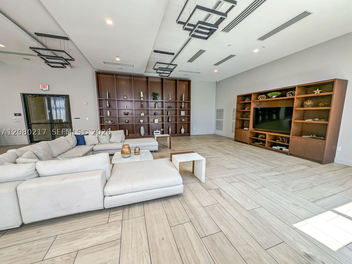 Real estate property located at 10327 89th Ter, Miami-dade, Grand Bay North, Doral, FL