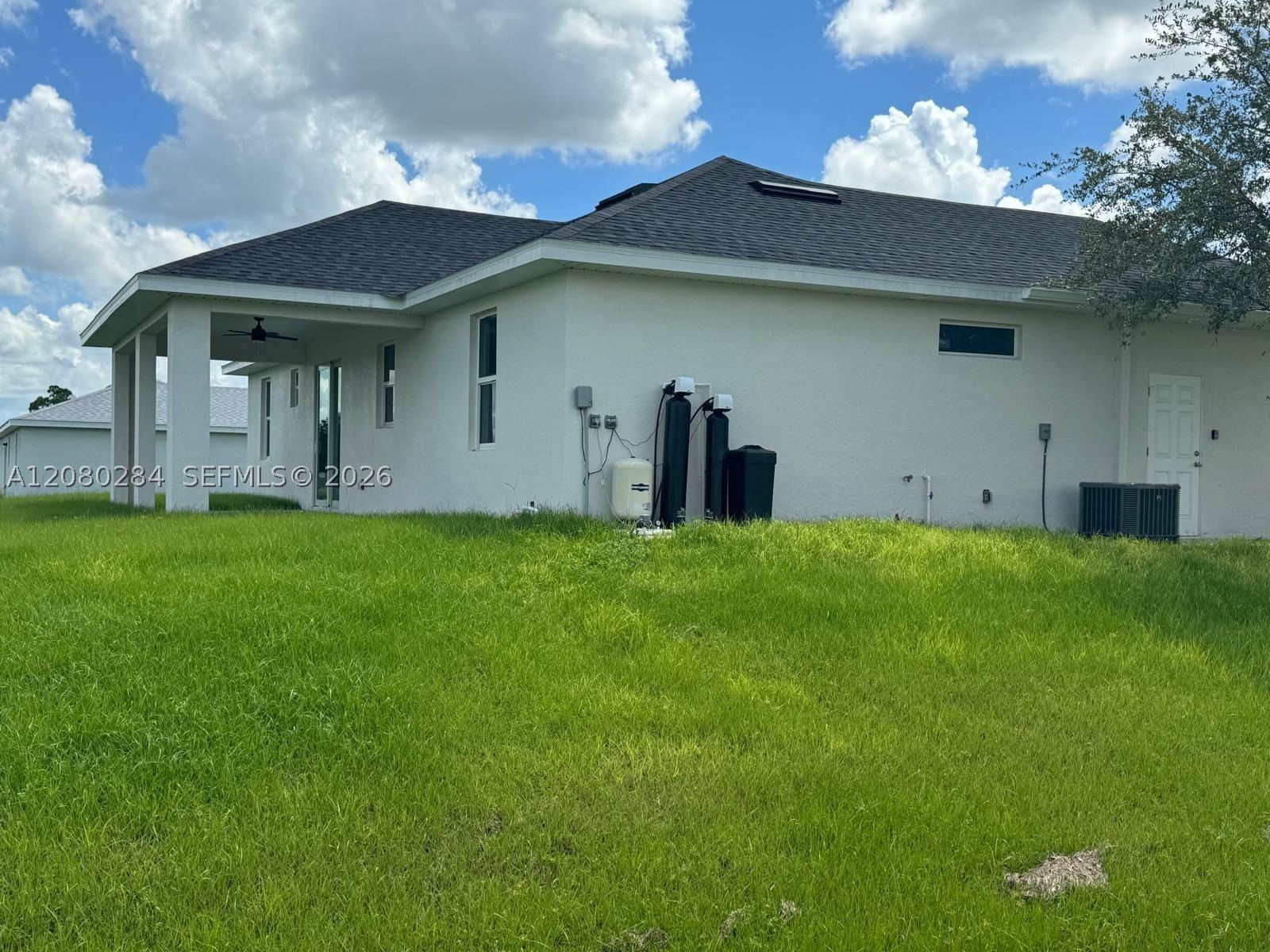 Real estate property located at 2044 Crawford Ave N, Lee, Lehigh Park, Lehigh Acres, FL