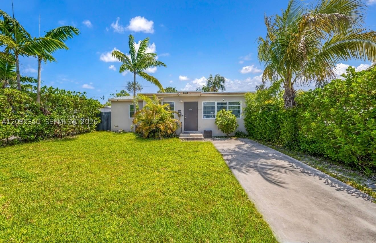 Real estate property located at 2326 Harding St, Broward, Hollywood Park, Hollywood, FL