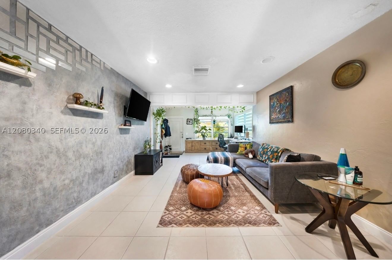 Real estate property located at 2326 Harding St, Broward, Hollywood Park, Hollywood, FL