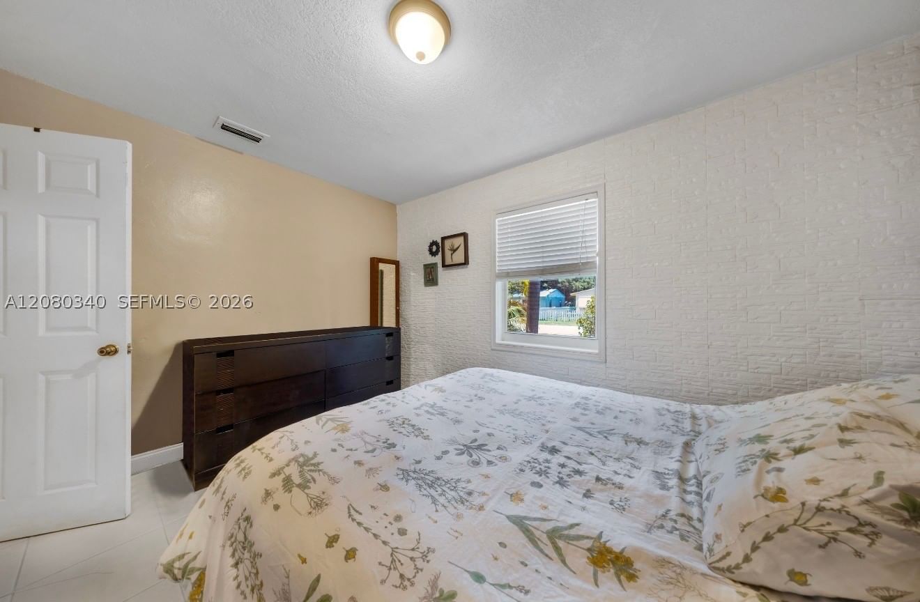 Real estate property located at 2326 Harding St, Broward, Hollywood Park, Hollywood, FL