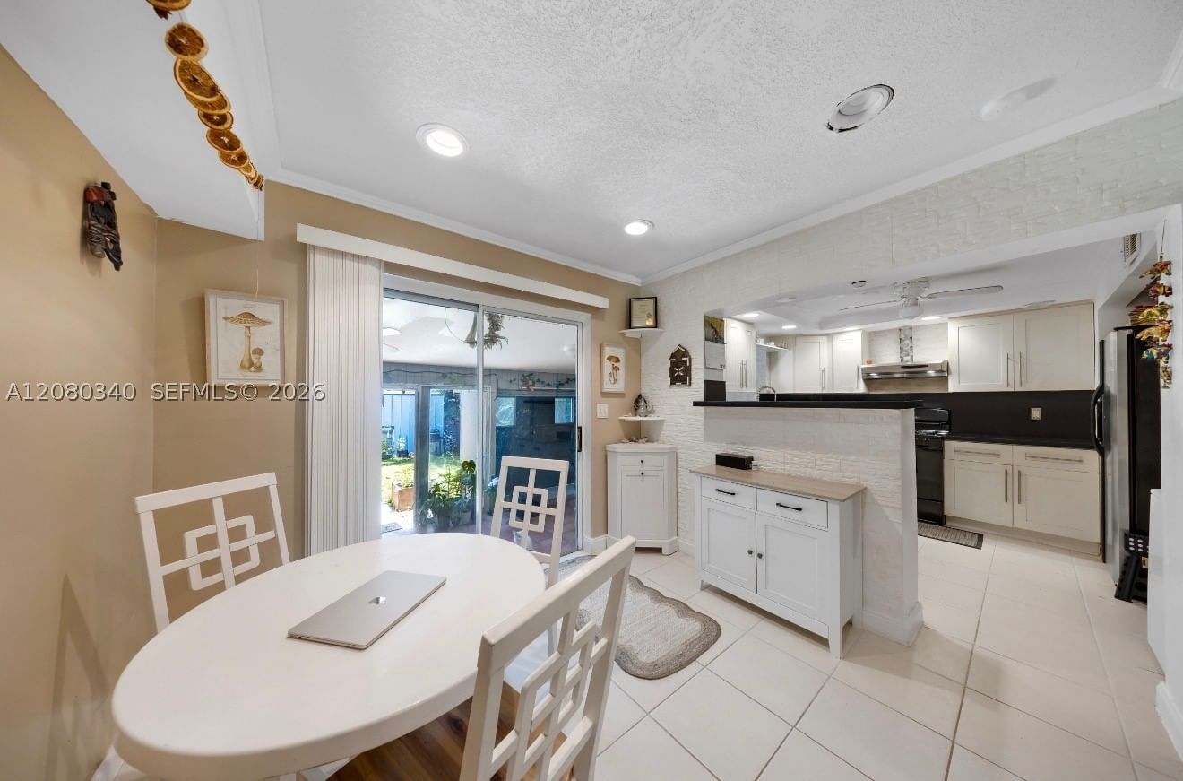 Real estate property located at 2326 Harding St, Broward, Hollywood Park, Hollywood, FL