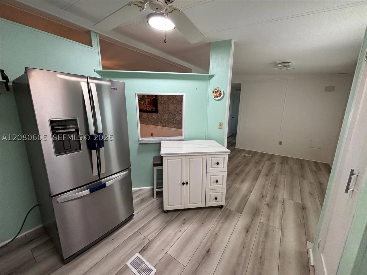 Real estate property located at 121 Sugar Loaf #63, Collier, West Wind Estates Condo, Naples, FL