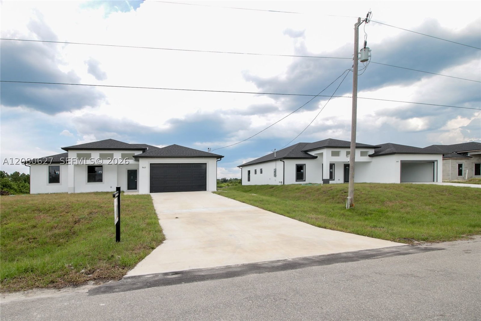 Real estate property located at 945 COMMODORE ST, Lee, Lehigh Acres, Lehigh Acres, FL