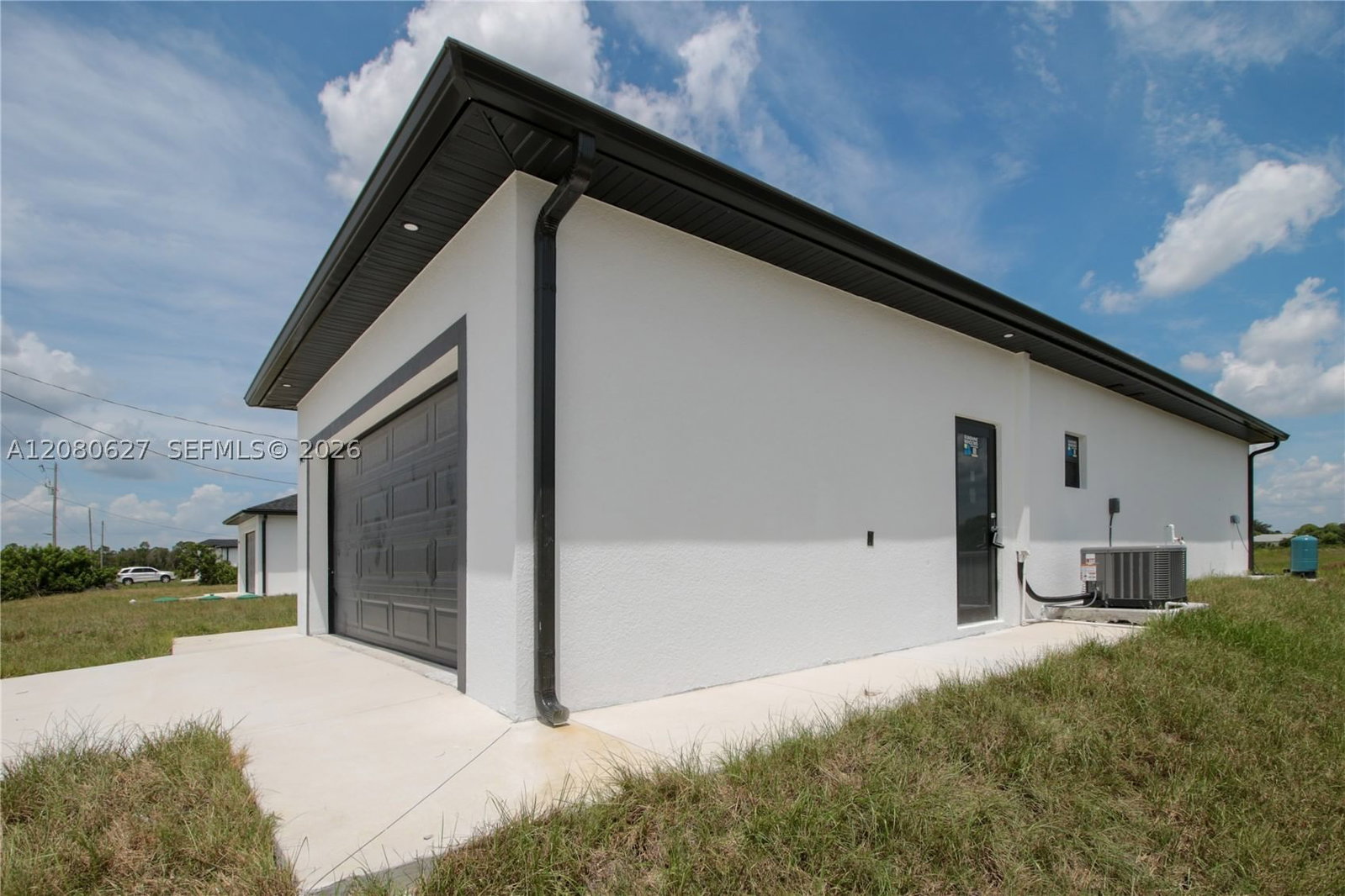 Real estate property located at 945 COMMODORE ST, Lee, Lehigh Acres, Lehigh Acres, FL