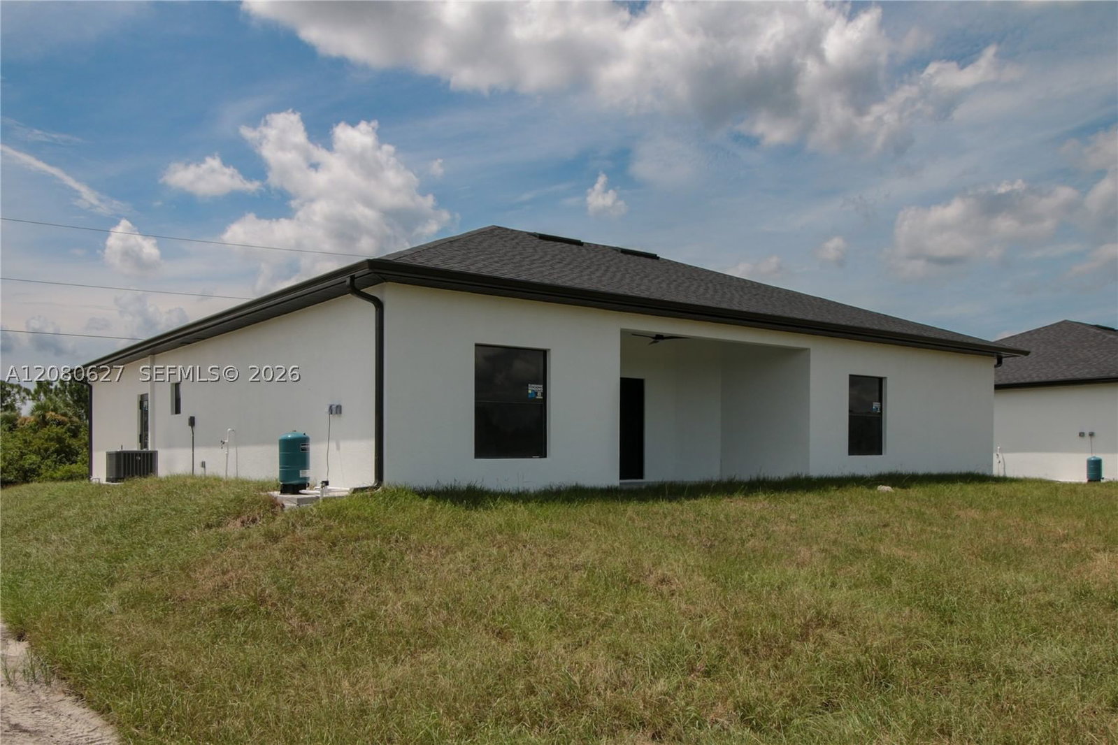 Real estate property located at 945 COMMODORE ST, Lee, Lehigh Acres, Lehigh Acres, FL