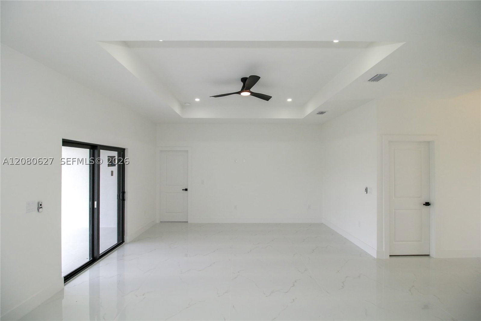 Real estate property located at 945 COMMODORE ST, Lee, Lehigh Acres, Lehigh Acres, FL