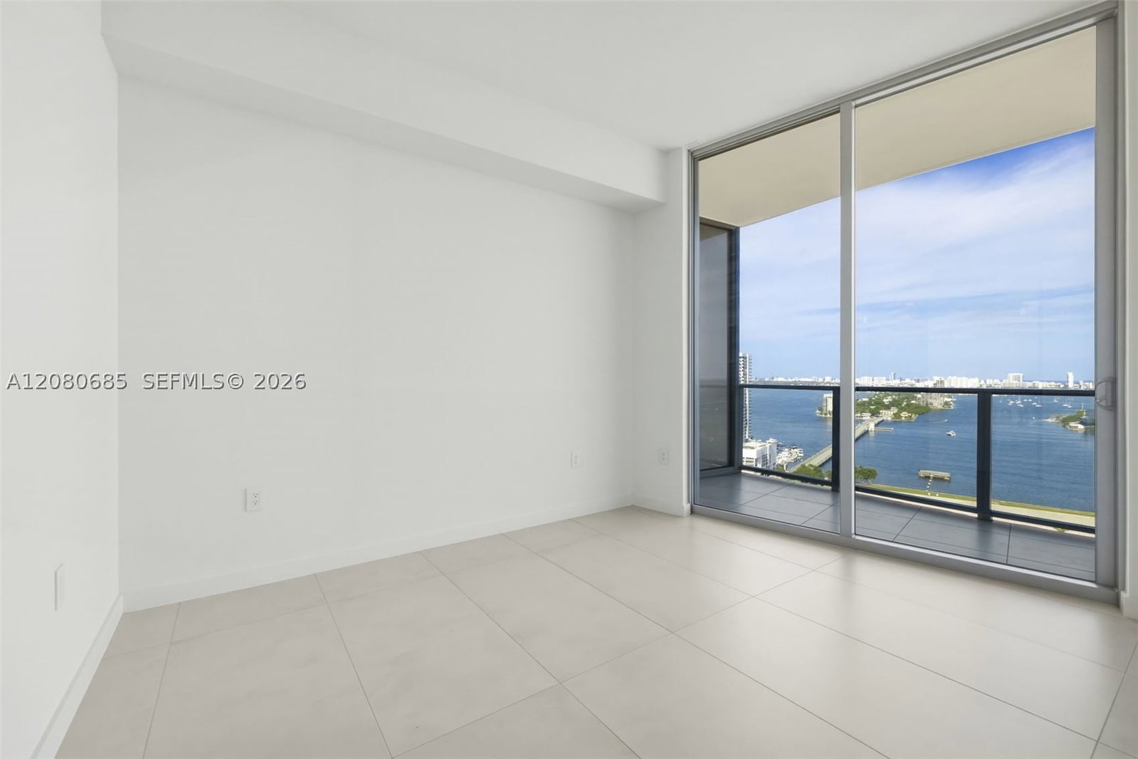 Real estate property located at 1400 Biscayne Blvd #2304, Miami-dade, Casa Bella Residences, Miami, FL