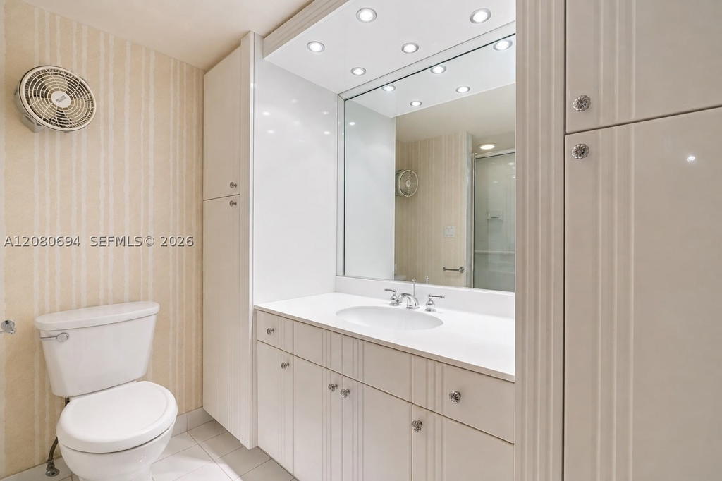 Real estate property located at 500 Three Islands Blvd #618, Broward, Olympus Condo Phase, Hallandale Beach, FL