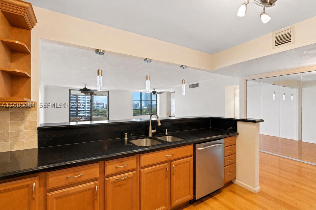 Real estate property located at 500 Three Islands Blvd #618, Broward, Olympus Condo Phase, Hallandale Beach, FL