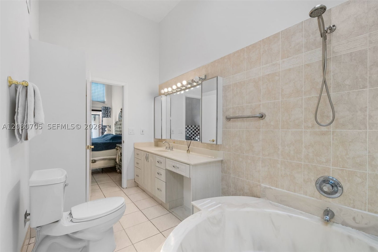 Real estate property located at 2679 Parkview Dr, Broward, Harbourwood Sketch Of Sur, Hallandale Beach, FL