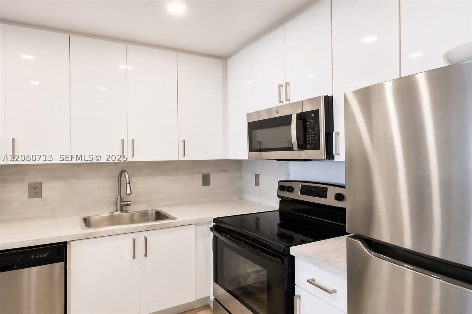 Real estate property located at 2301 Ocean Dr #1206, Broward, Catania Condo, Hollywood, FL