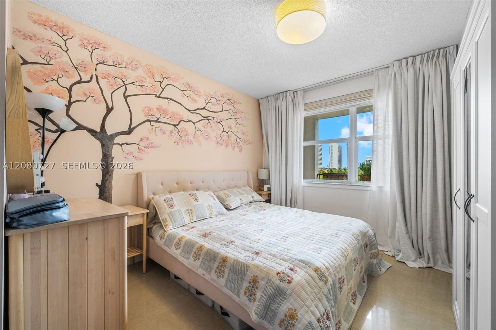Real estate property located at 17150 Bay Rd #2516, Miami-dade, Porto Bellagio Condo, Sunny Isles Beach, FL