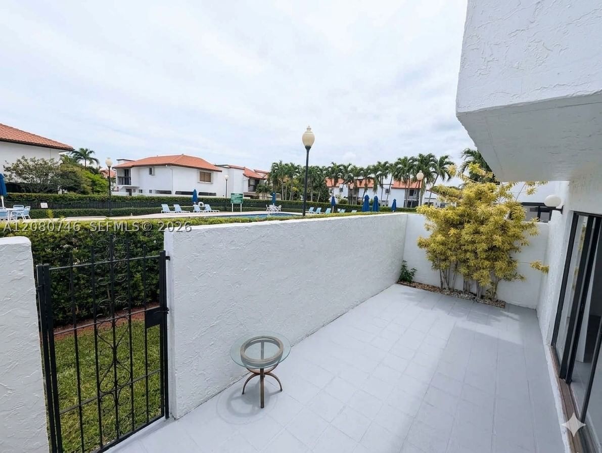 Real estate property located at 1311 124th Ct #17-E, Miami-dade, Villa Venezia Condo Ph V, Miami, FL
