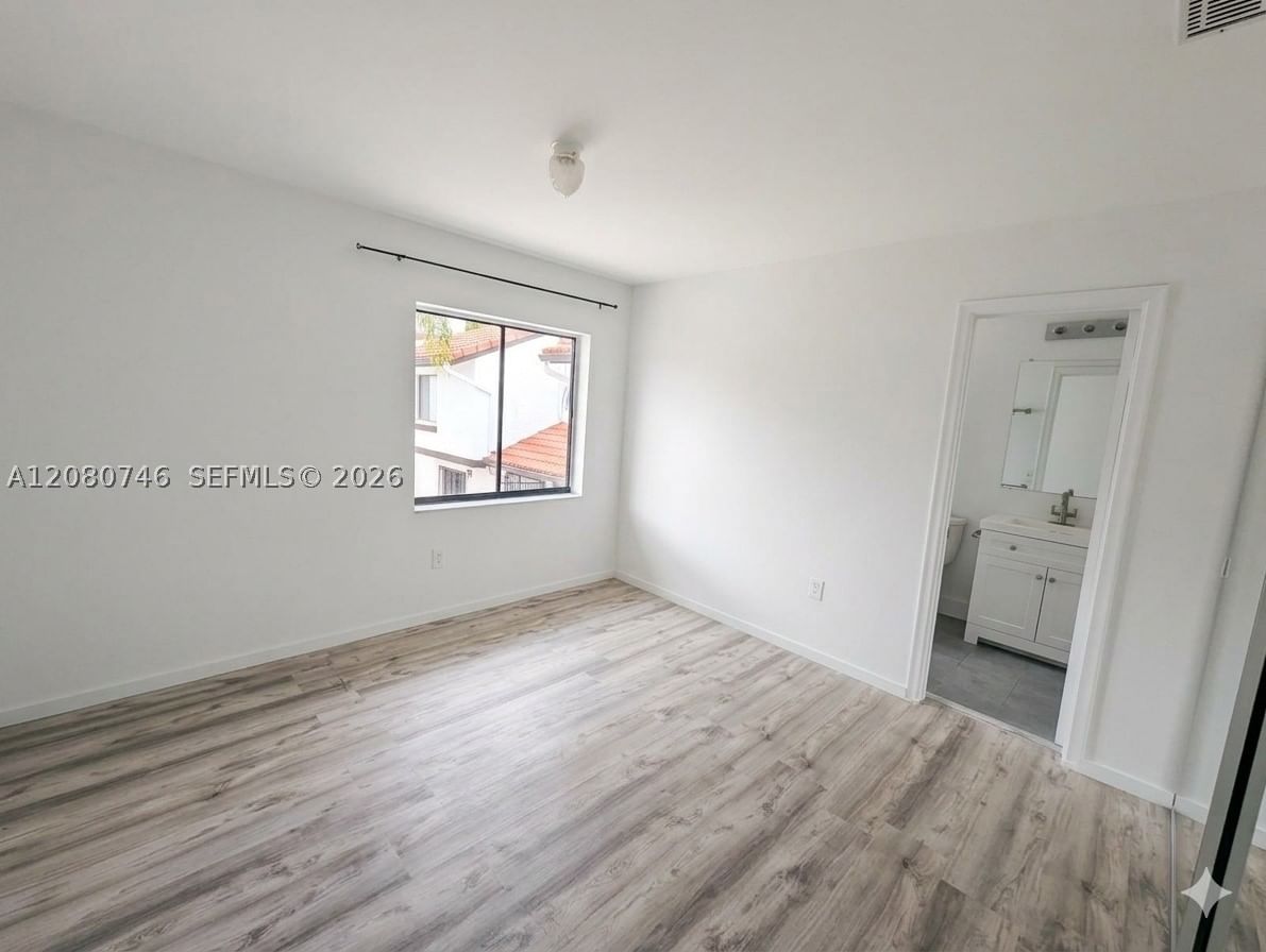 Real estate property located at 1311 124th Ct #17-E, Miami-dade, Villa Venezia Condo Ph V, Miami, FL