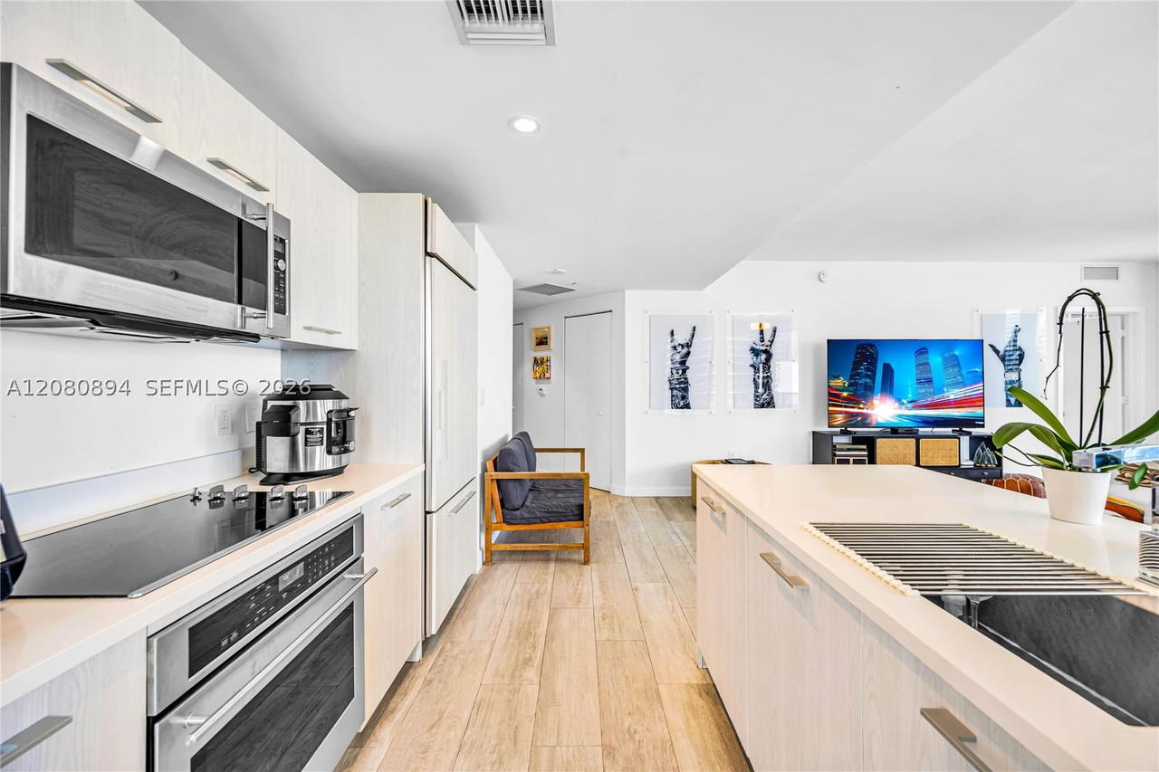 Real estate property located at 45 9th St #2103, Miami-dade, Brickell Heights East Con, Miami, FL
