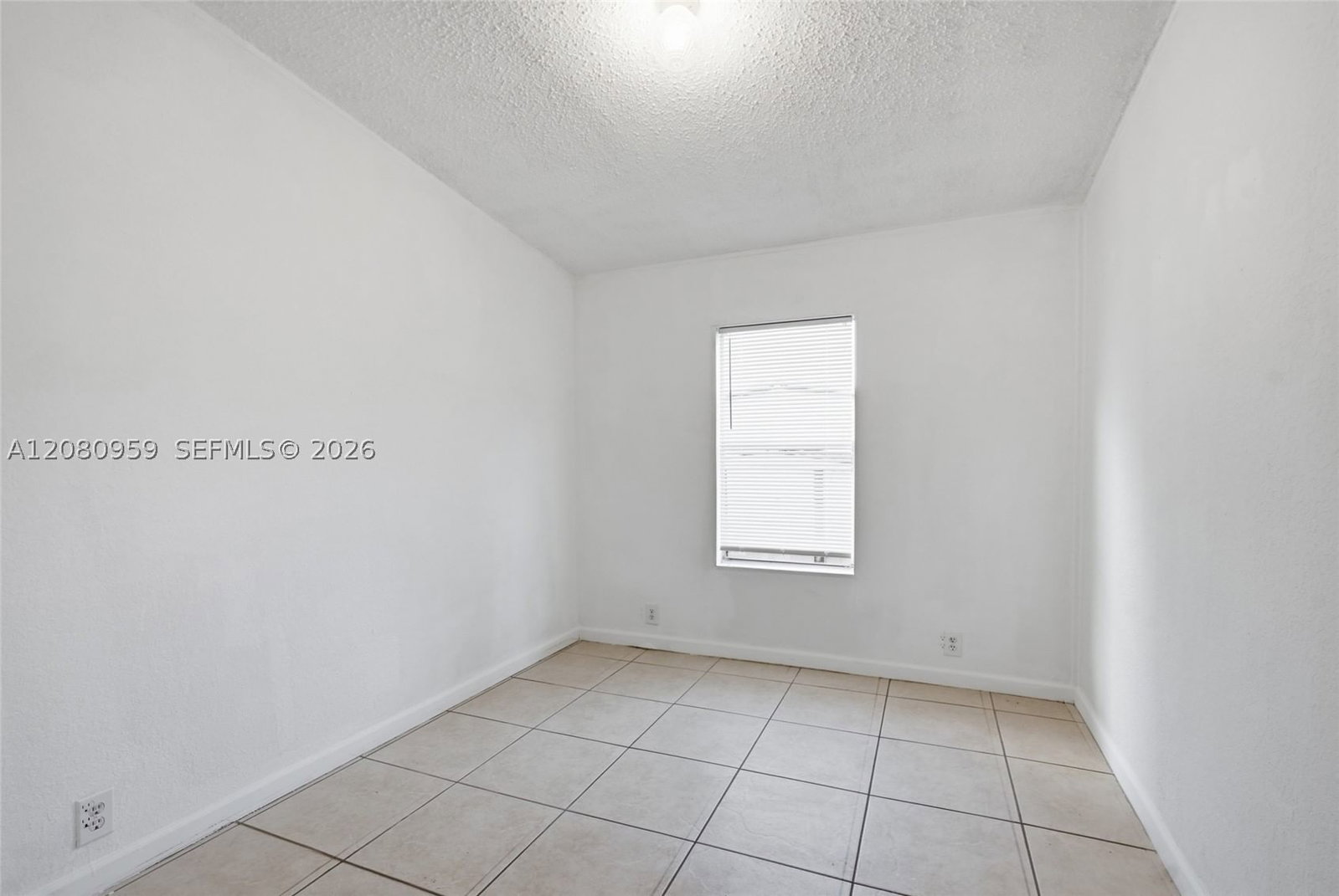 Real estate property located at 19800 180th Ave Unit # 477, Miami-dade, Americana Village Condo, Miami, FL
