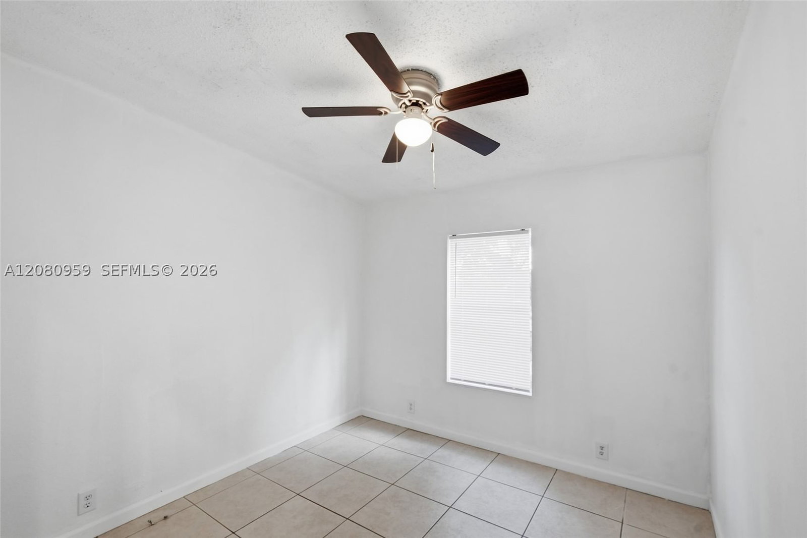 Real estate property located at 19800 180th Ave Unit # 477, Miami-dade, Americana Village Condo, Miami, FL