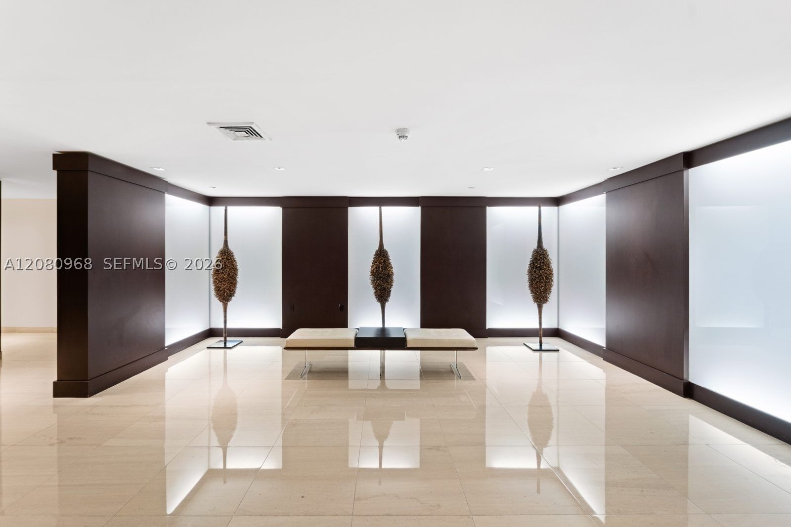 Real estate property located at 900 Biscayne Blvd #2112, Miami-dade, 900 Biscayne Bay Condo, Miami, FL
