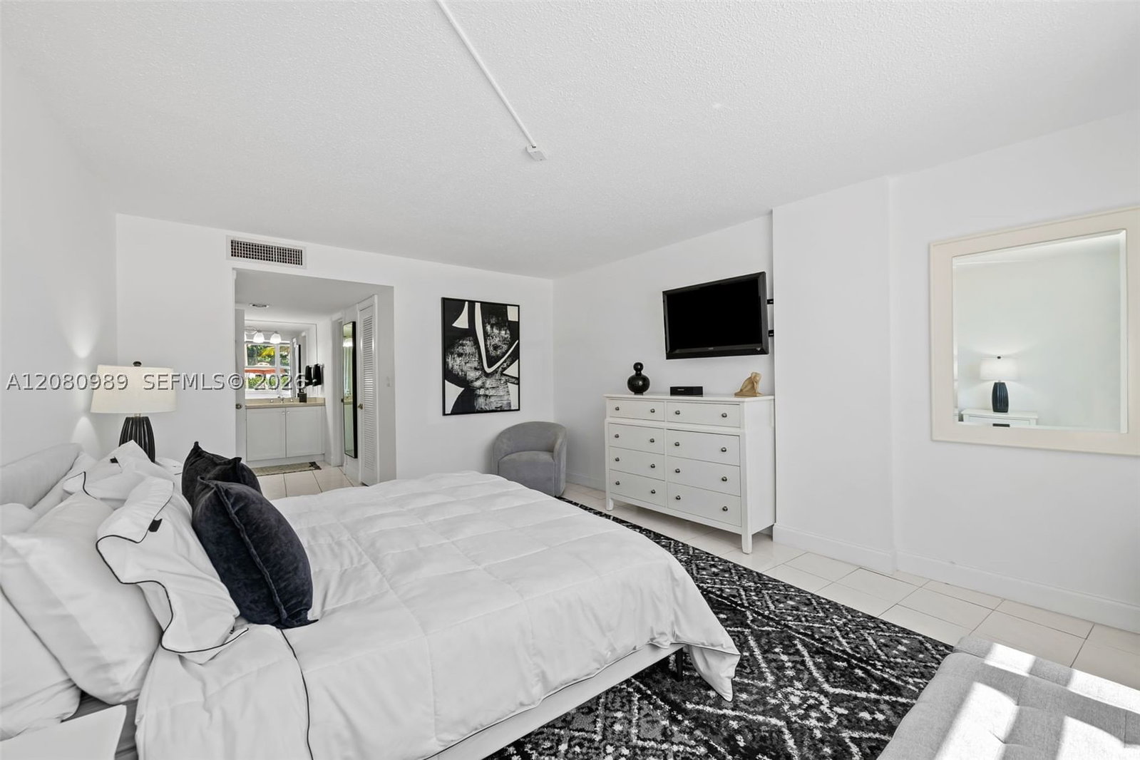 Real estate property located at 328 Ocean Blvd #104, Broward, Bermuda House Condominium, Pompano Beach, FL