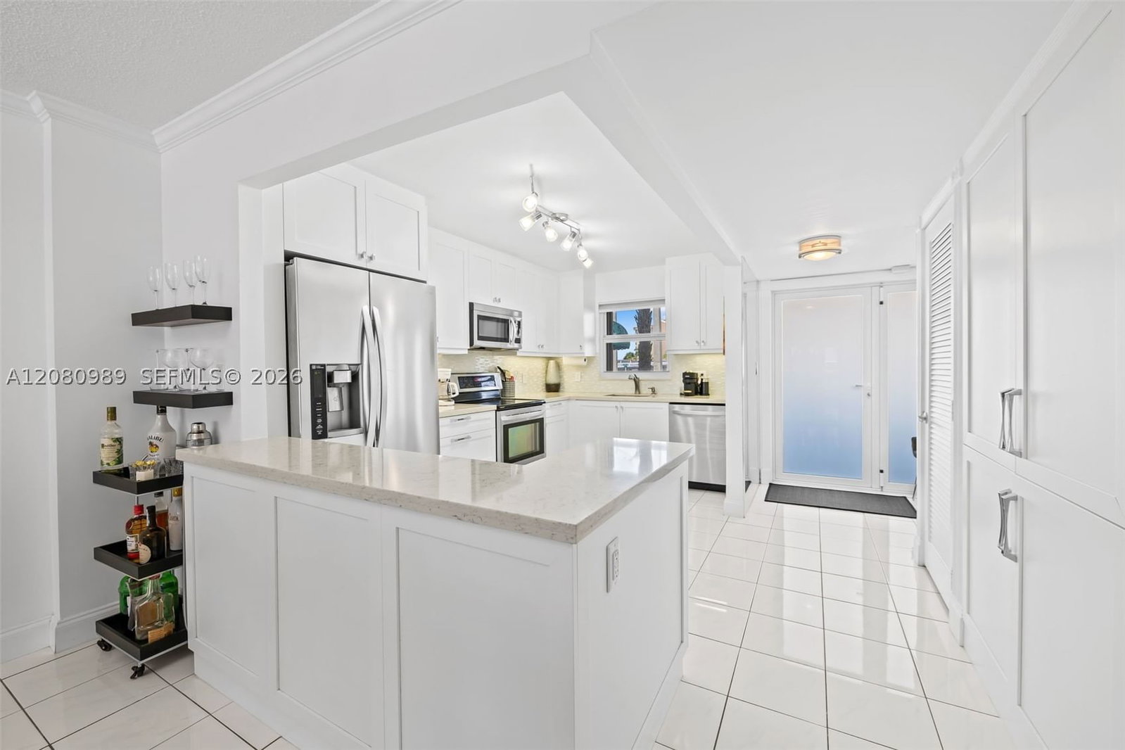 Real estate property located at 328 Ocean Blvd #104, Broward, Bermuda House Condominium, Pompano Beach, FL