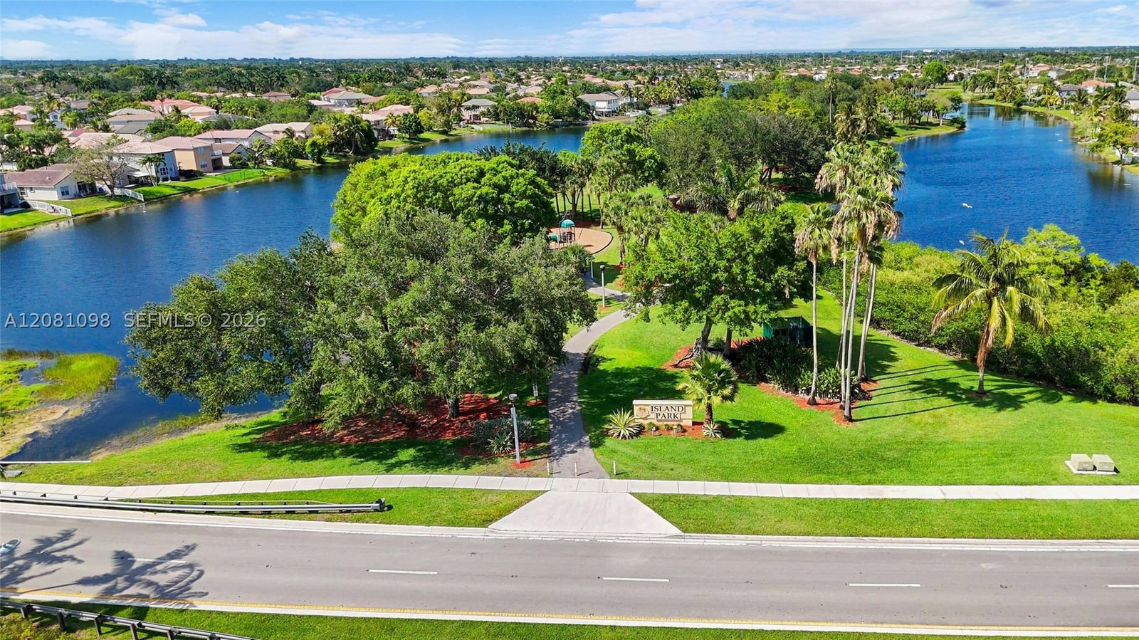 Real estate property located at 18222 27 Street, Broward, Silver Lakes Phase Iii, Miramar, FL