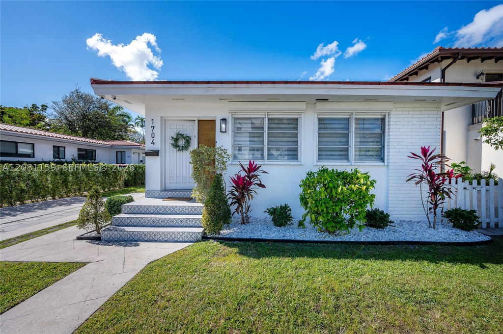 Real estate property located at 1704 Le Jeune Rd, Miami-dade, Coral Groves, Coral Gables, FL