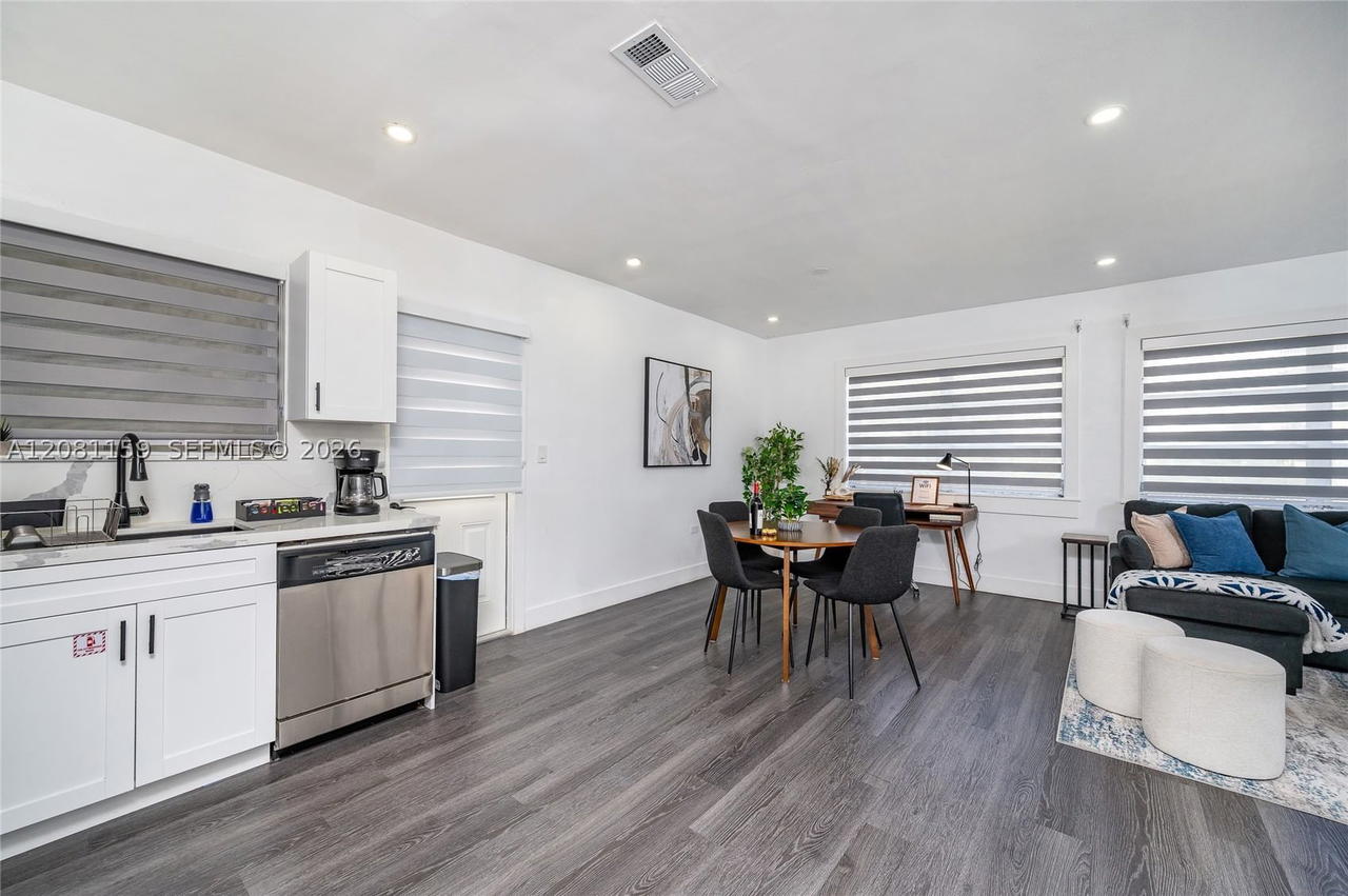 Real estate property located at 1704 Le Jeune Rd, Miami-dade, Coral Groves, Coral Gables, FL