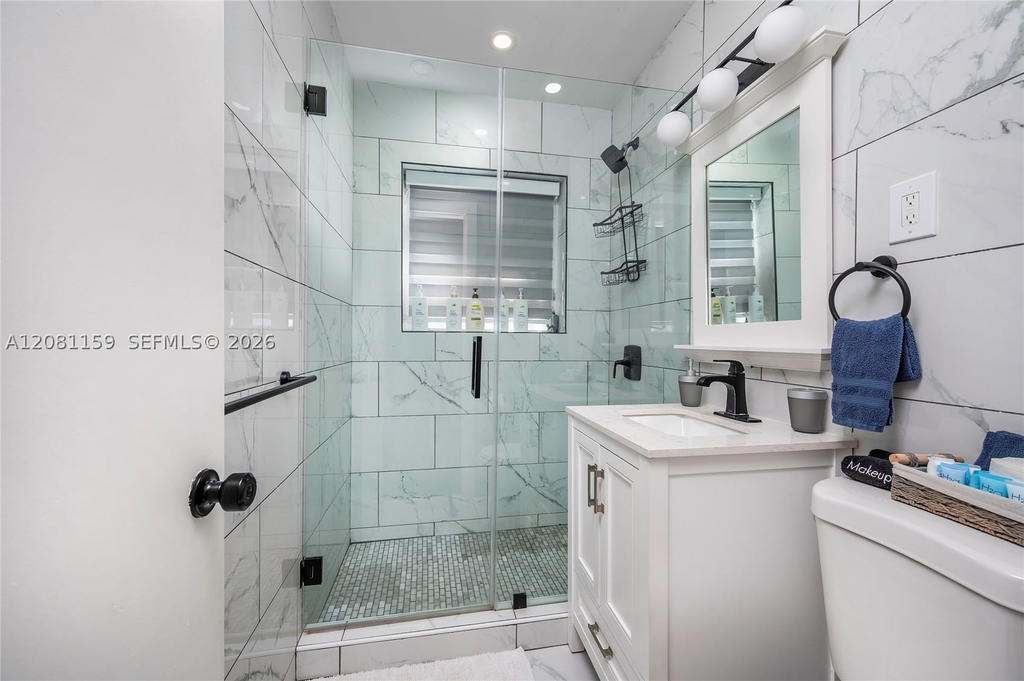 Real estate property located at 1704 Le Jeune Rd, Miami-dade, Coral Groves, Coral Gables, FL