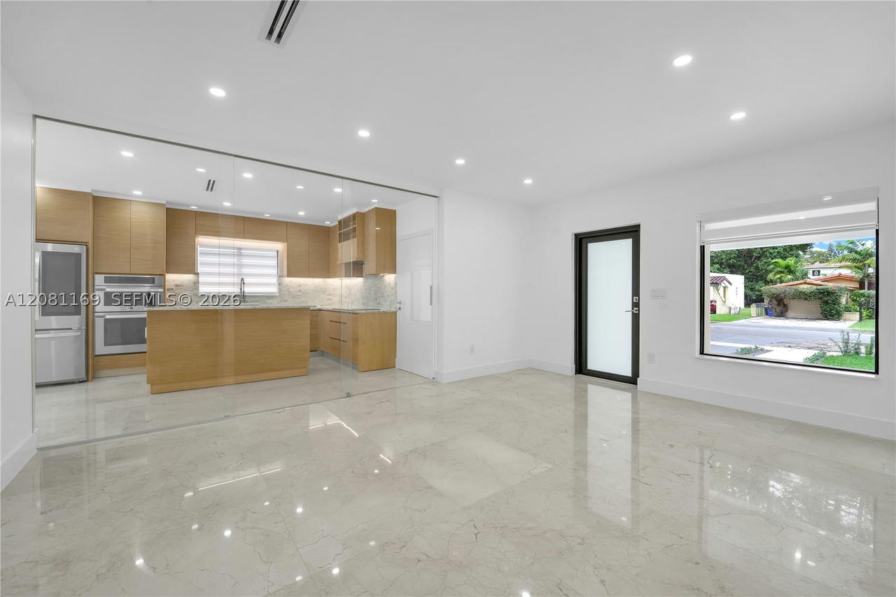 Real estate property located at 728 Majorca Ave, Miami-dade, Coral Gables Sec B, Coral Gables, FL