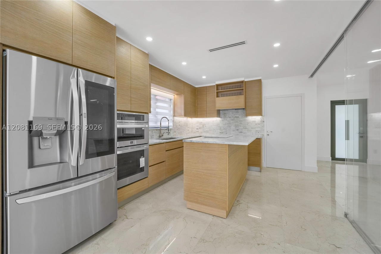 Real estate property located at 728 Majorca Ave, Miami-dade, Coral Gables Sec B, Coral Gables, FL
