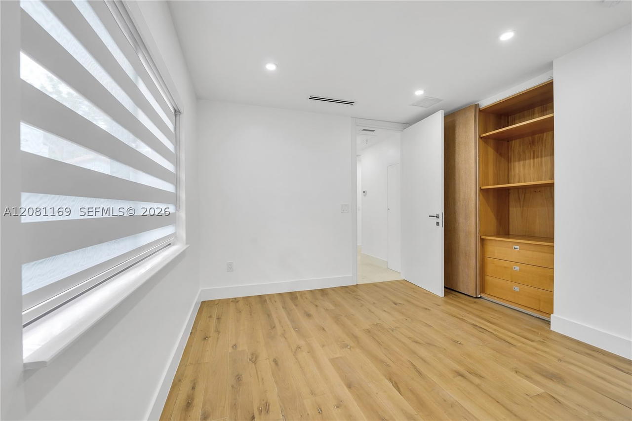 Real estate property located at 728 Majorca Ave, Miami-dade, Coral Gables Sec B, Coral Gables, FL