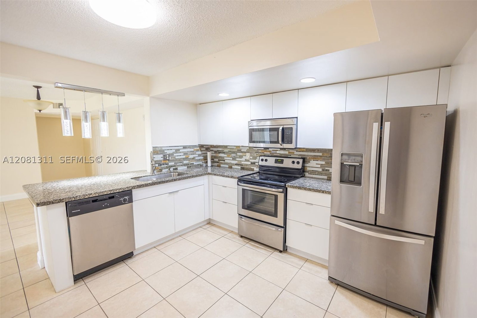 Real estate property located at 5681 Riverside Dr #105A6, Broward, Grand Oasis Condo, Coral Springs, FL