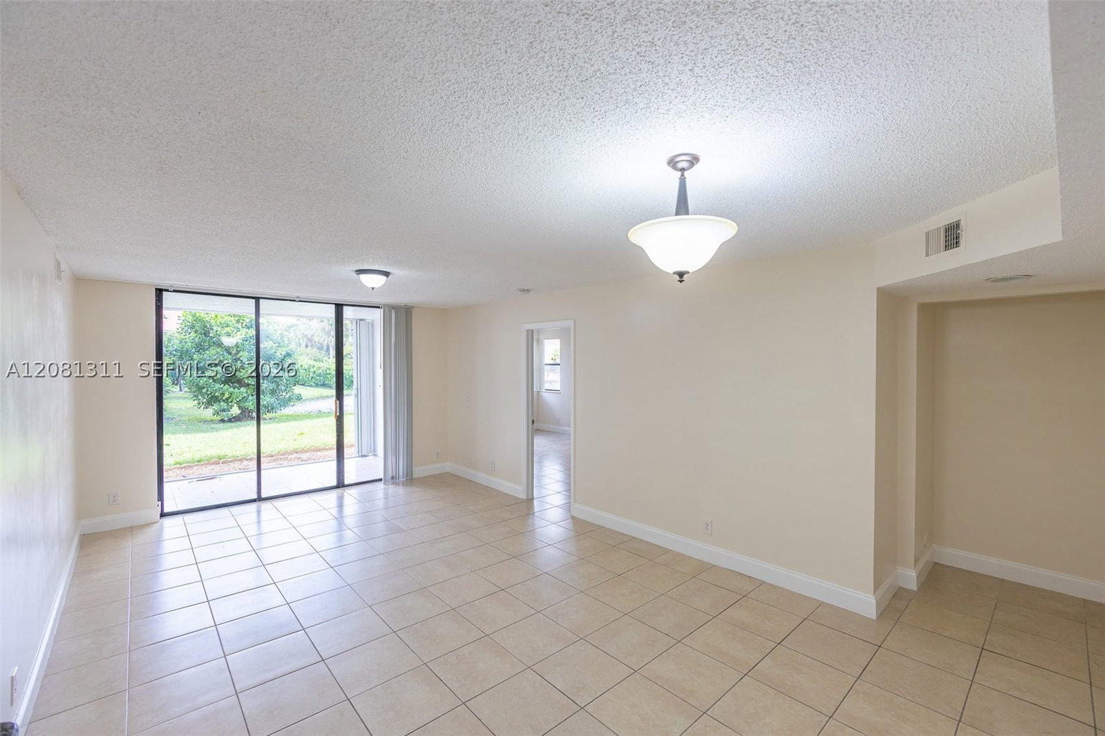 Real estate property located at 5681 Riverside Dr #105A6, Broward, Grand Oasis Condo, Coral Springs, FL