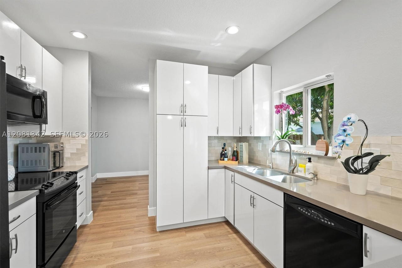 Real estate property located at 14233 134th Ct, Miami-dade, Precious Homes At Twin La, Miami, FL