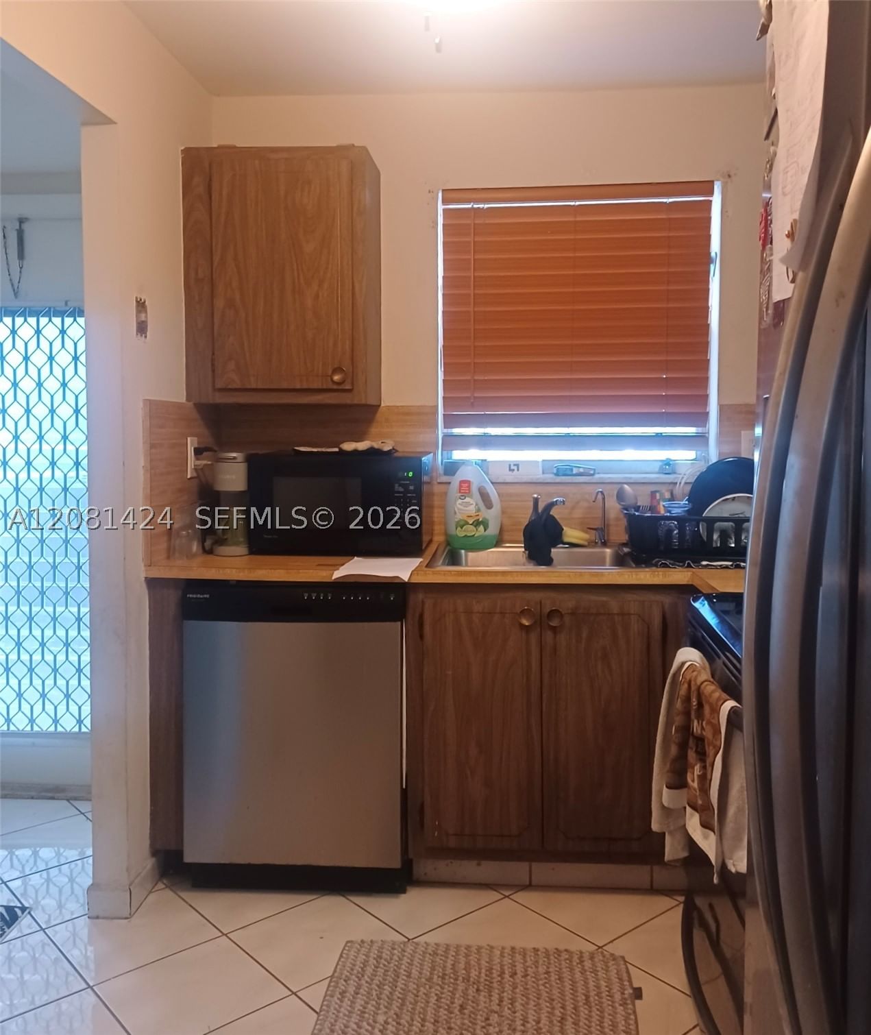 Real estate property located at 8325 Sunrise Lakes Blvd #212, Broward, Sunrise Lakes 41 Condo, Sunrise, FL