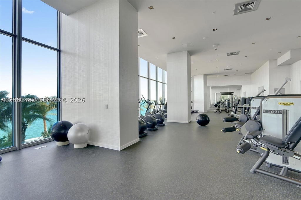 Real estate property located at 2900 7th Ave #3608, Miami-dade, Biscayne Beach Condo, Miami, FL