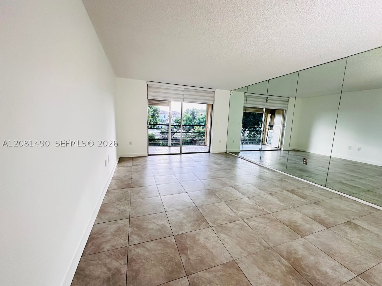 Real estate property located at 3490 Foxcroft Rd B208, Broward, Foxcroft Apts Inc Condo, Miramar, FL
