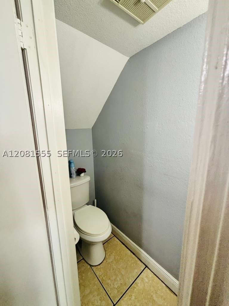 Real estate property located at 2778 60th St #45, Miami-dade, Vista Del Lago Condo V, Hialeah, FL