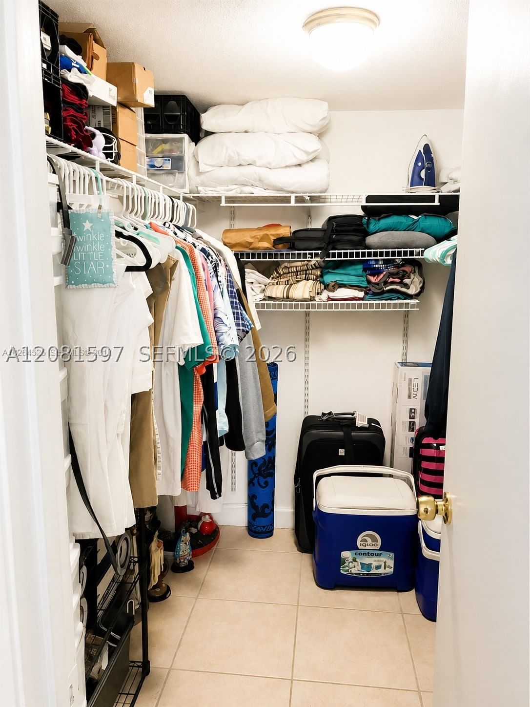 Real estate property located at 10090 80th Ct #1561, Miami-dade, Samari Lake East Condo, Hialeah Gardens, FL