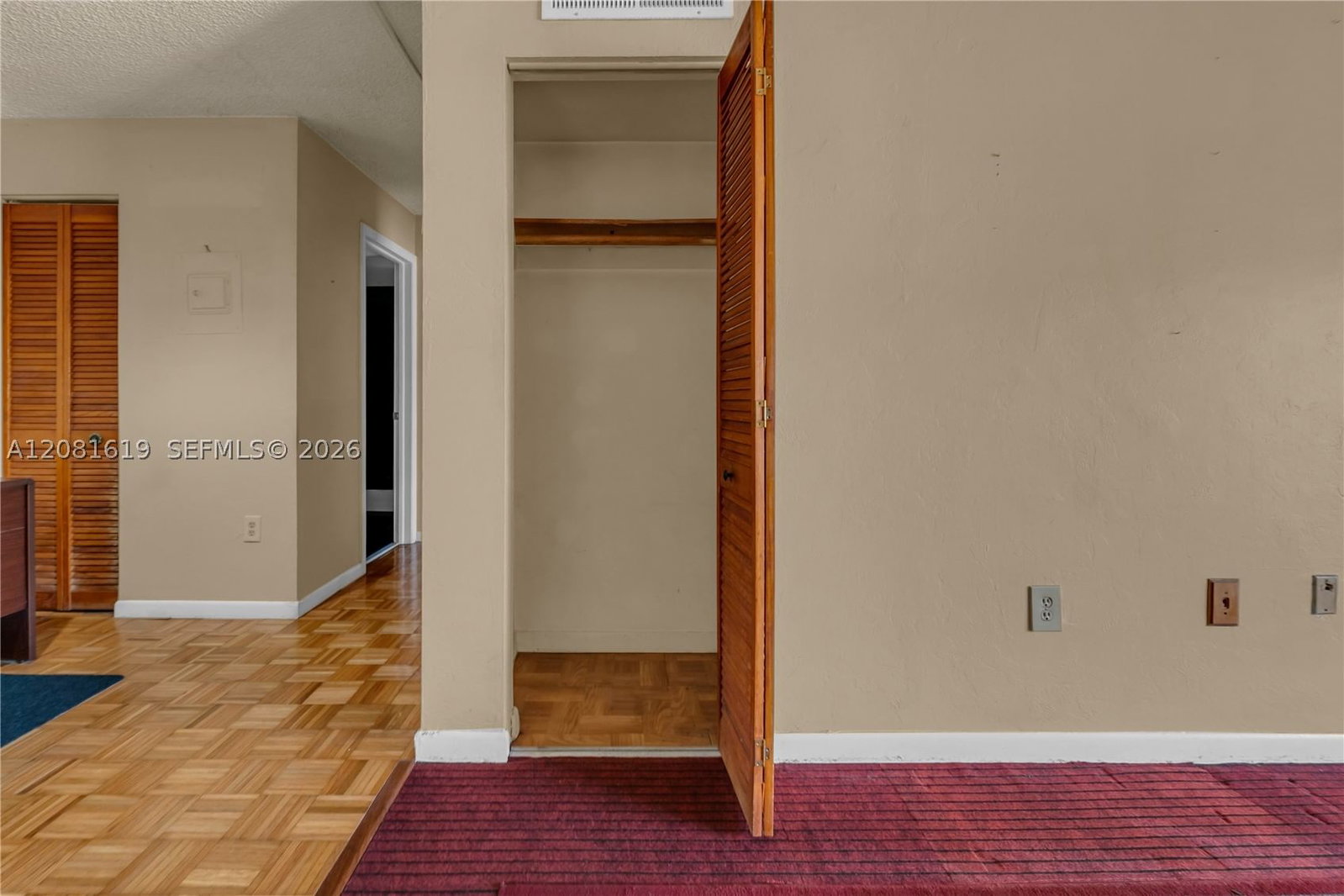 Real estate property located at 7110 Fairway Dr L12, Miami-dade, Cypress Village Condo, Miami Lakes, FL