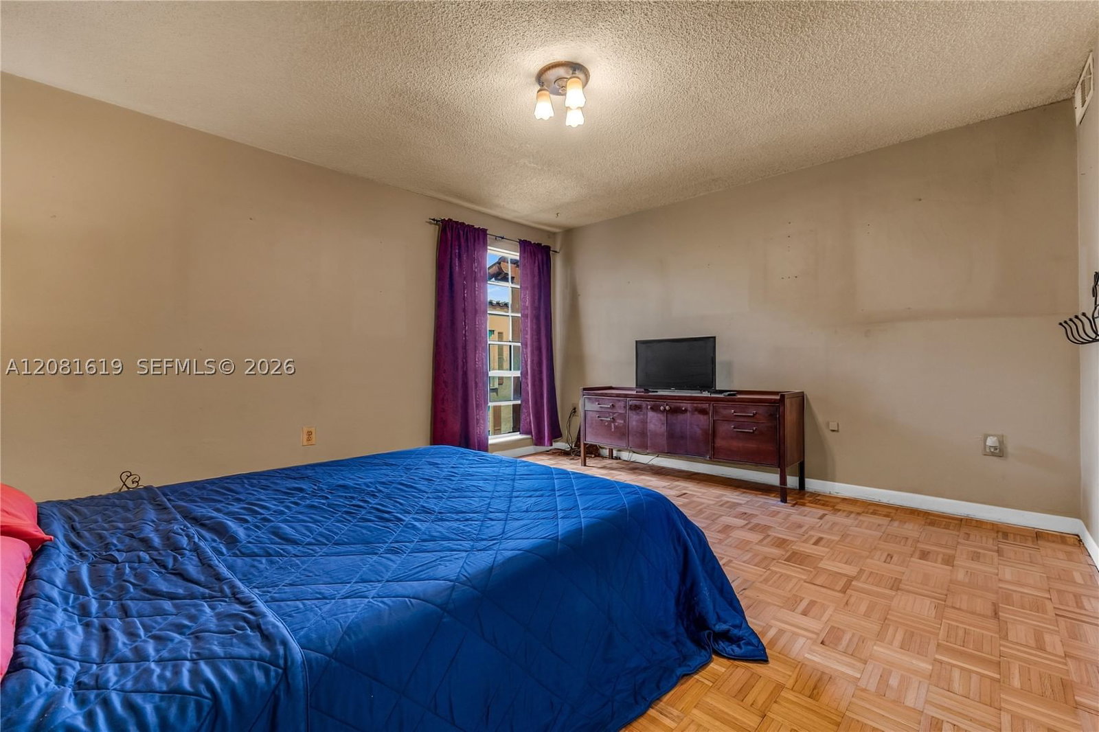 Real estate property located at 7110 Fairway Dr L12, Miami-dade, Cypress Village Condo, Miami Lakes, FL
