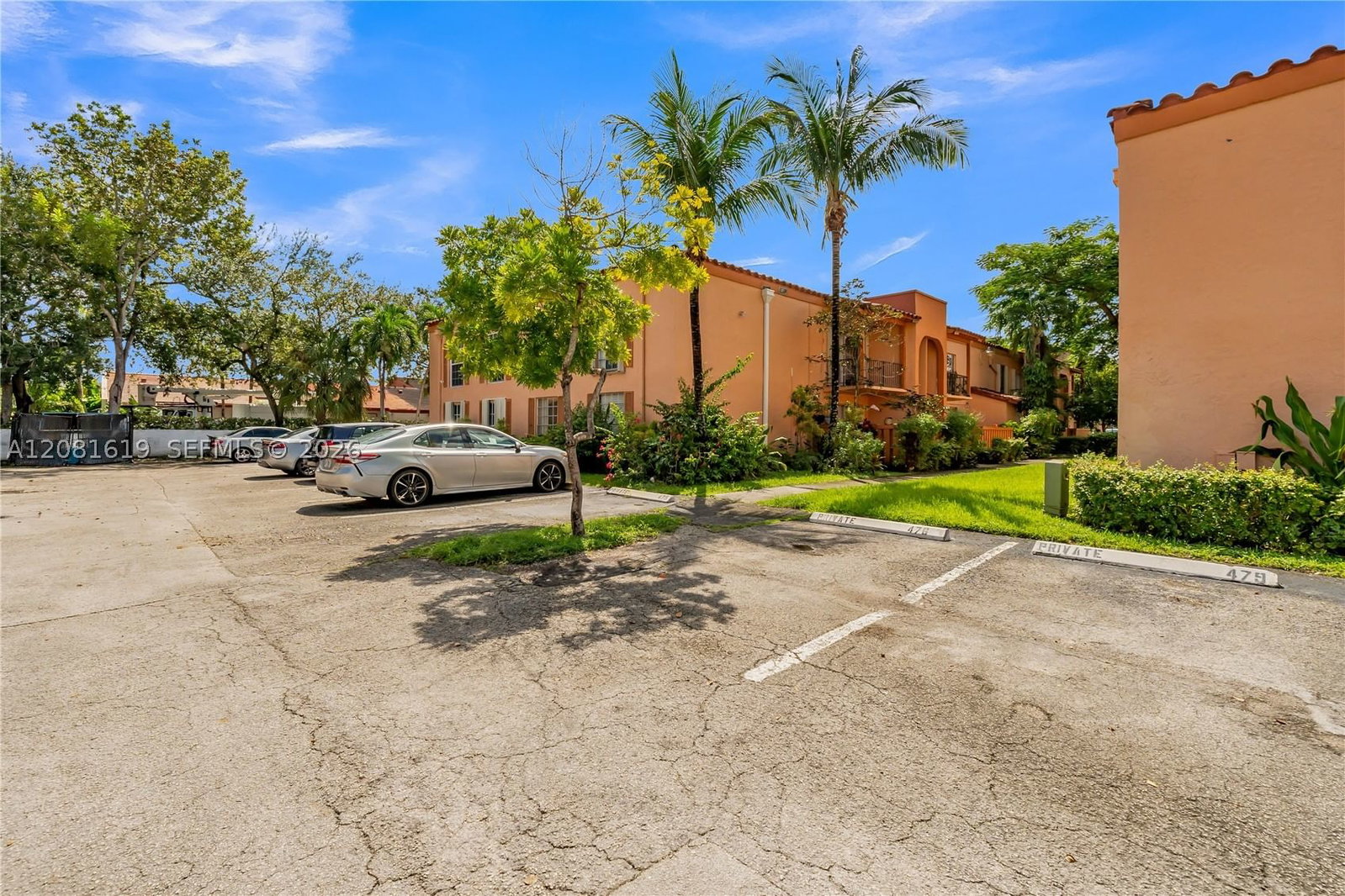 Real estate property located at 7110 Fairway Dr L12, Miami-dade, Cypress Village Condo, Miami Lakes, FL