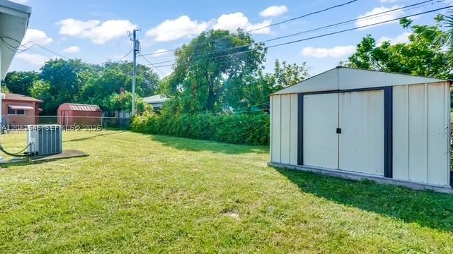 Real estate property located at 1041 24th Ter, Broward, Dillard Park Estates 1st, Fort Lauderdale, FL