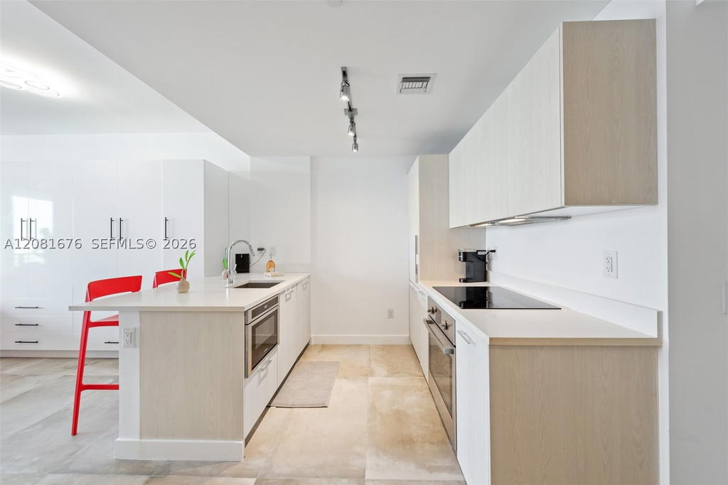 Real estate property located at 501 31st St #2504, Miami-dade, Paraiso Bayviews Condo, Miami, FL