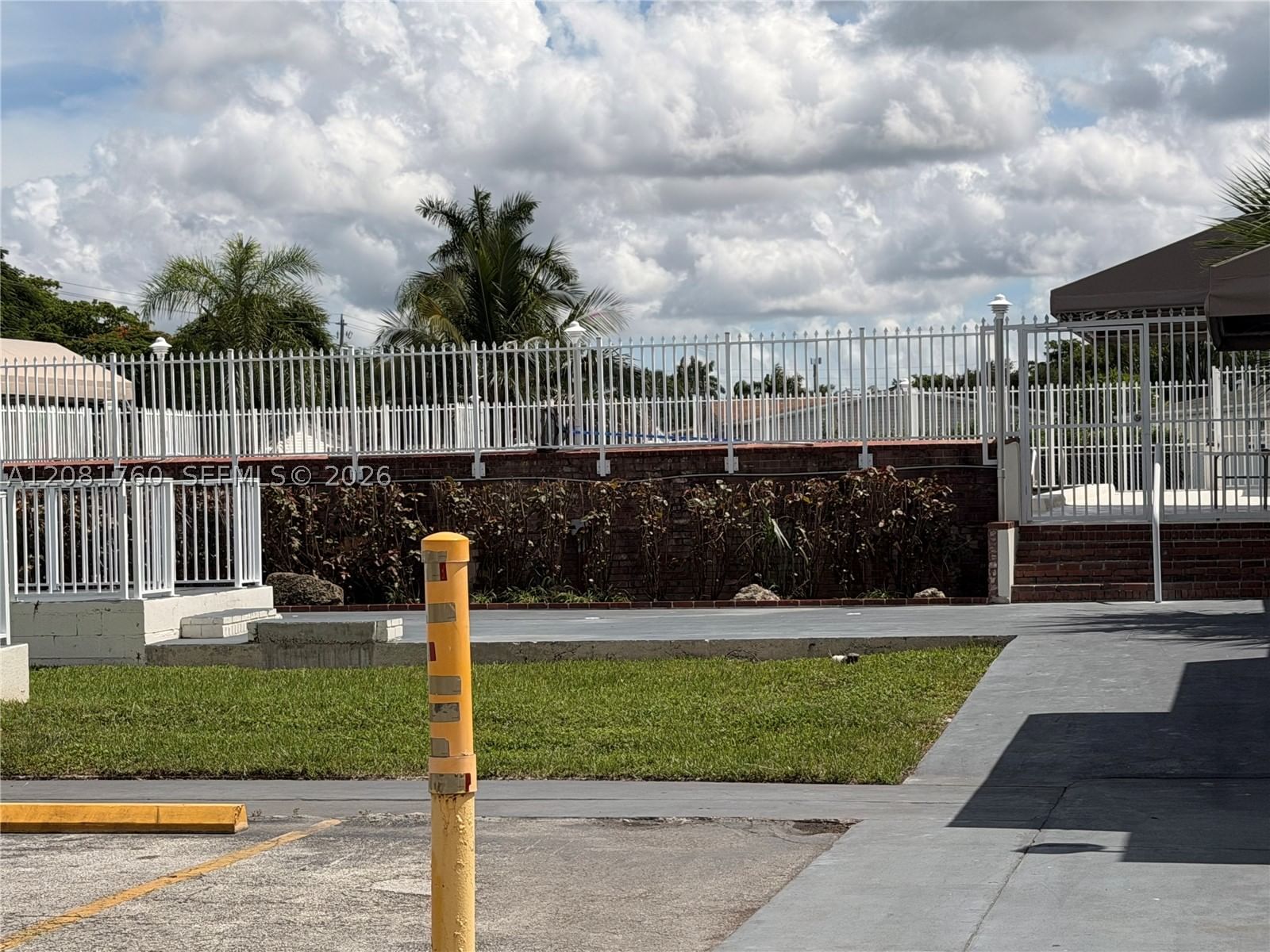 Real estate property located at 220 12th Ave, Miami-dade, Cocowalk Estates, Homestead, FL