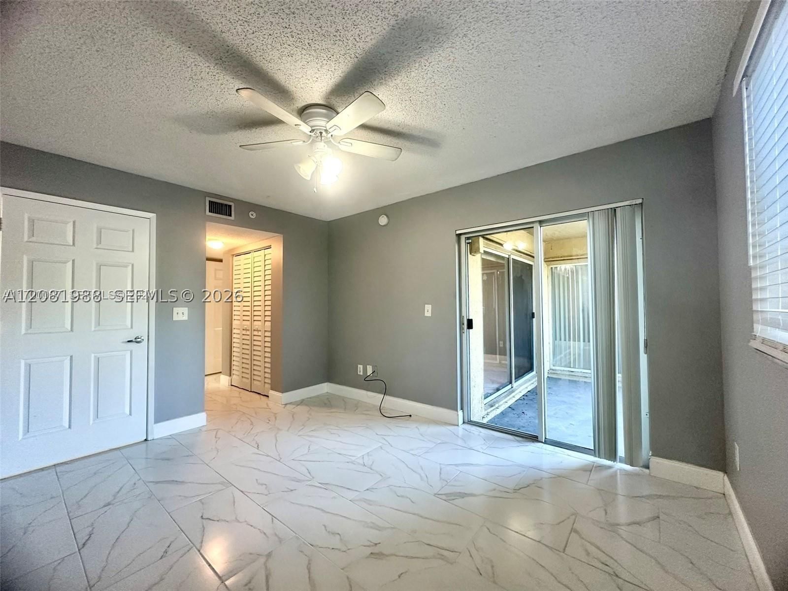 Real estate property located at 2620 University Dr #105, Broward, Royal Grand Condo, Davie, FL
