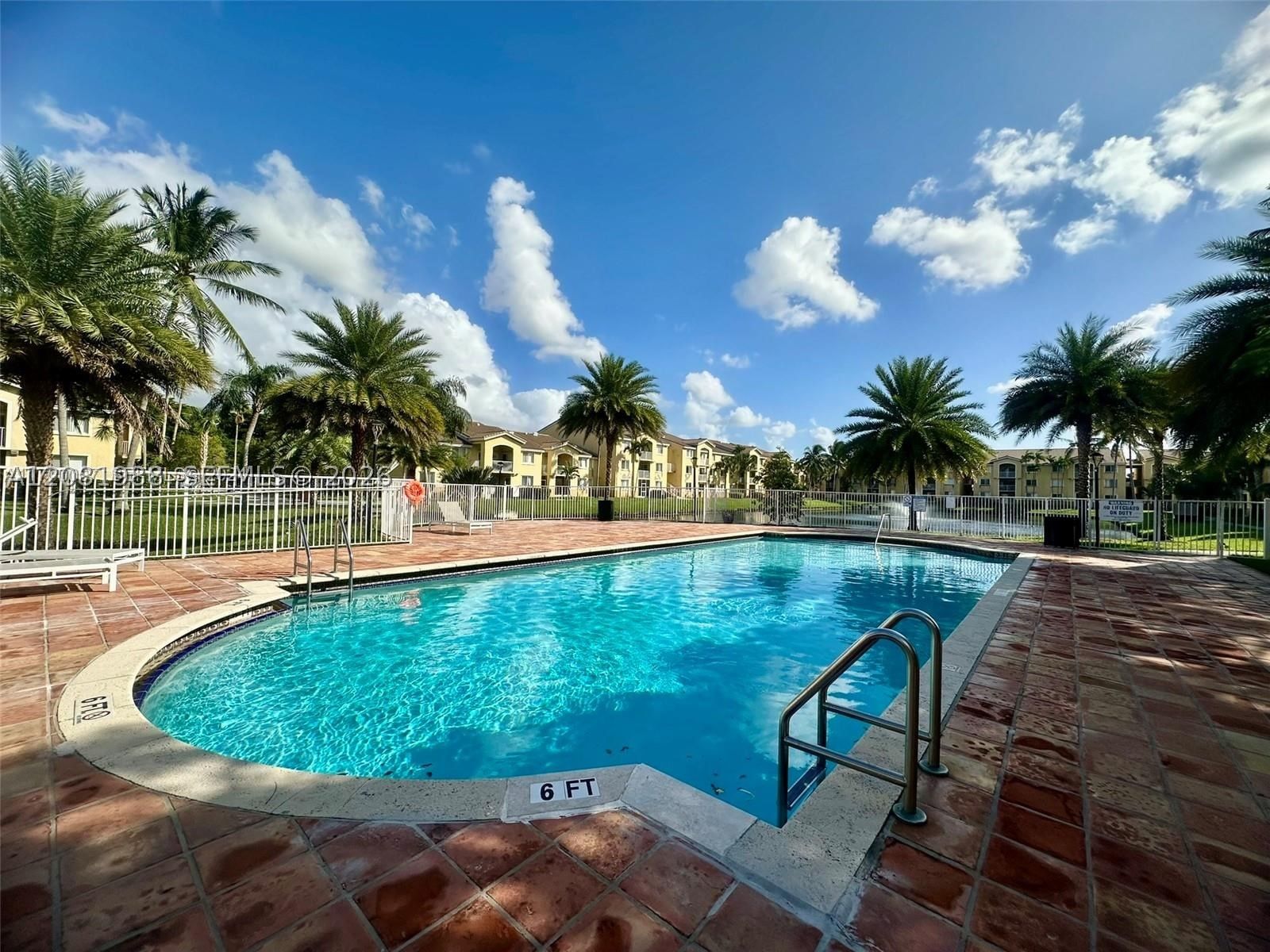 Real estate property located at 2620 University Dr #105, Broward, Royal Grand Condo, Davie, FL
