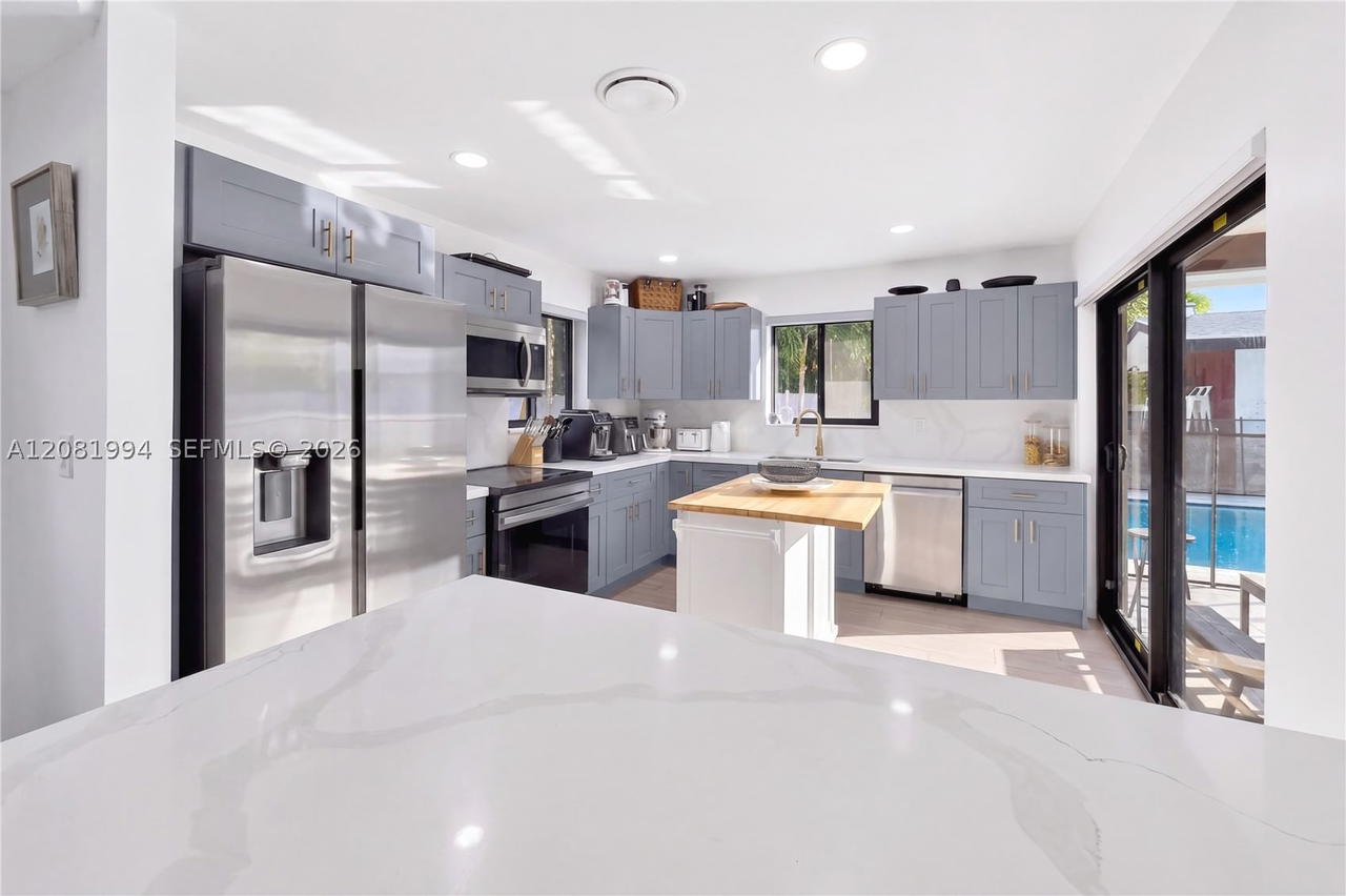 Real estate property located at 8201 151st St, Miami-dade, Mangowood, Palmetto Bay, FL