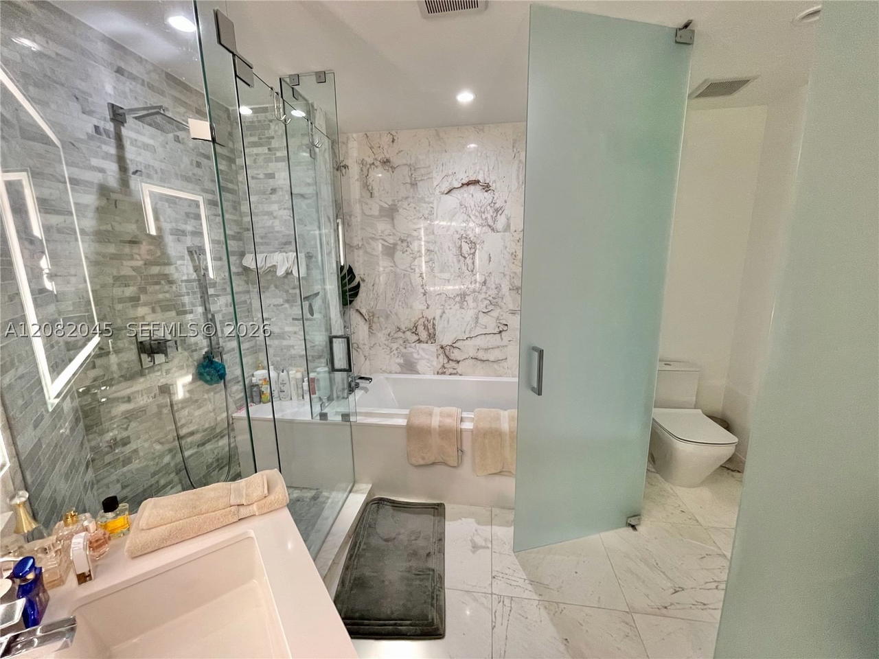 Real estate property located at 851 1st Ave #2605, Miami-dade, Paramount Miami Worldcent, Miami, FL